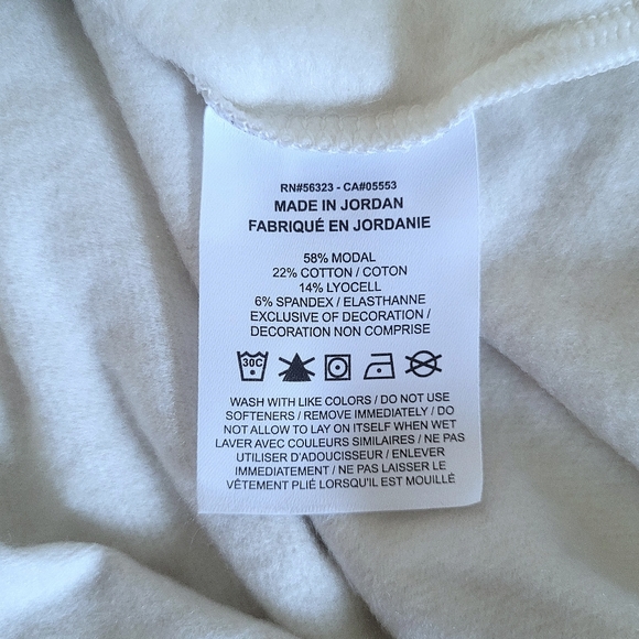 Nike👟 Yoga🧘♀️ Luxe A.I.R. Graphic Sweatshirt - NWT - Picture 5 of 16